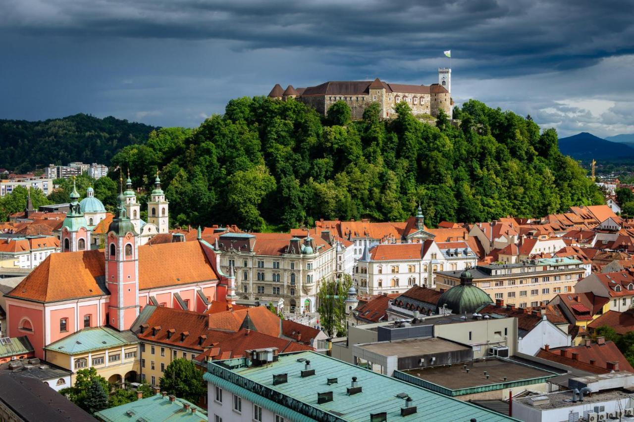 Apartment Villa Irena Great For A Family Holiday With Free Parking And Ev Station Ajdovščina 외부 사진